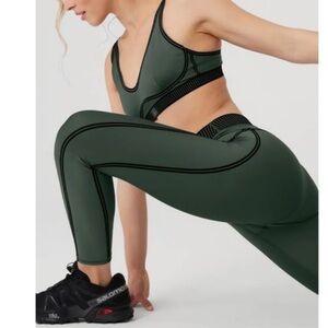 ALO Yoga airlift line Sports Bra and Leggings Set XS